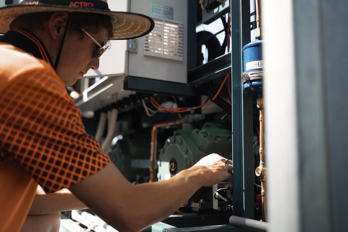 Component-level refrigeration system maintenance